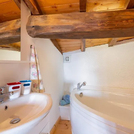 Casa Kiwi Monti di Villa