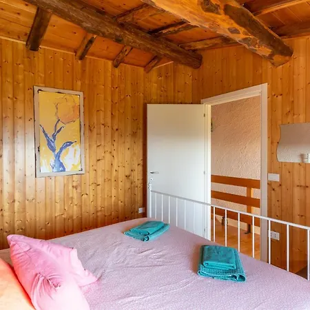 Lejlighed Casa Kiwi Monti di Villa